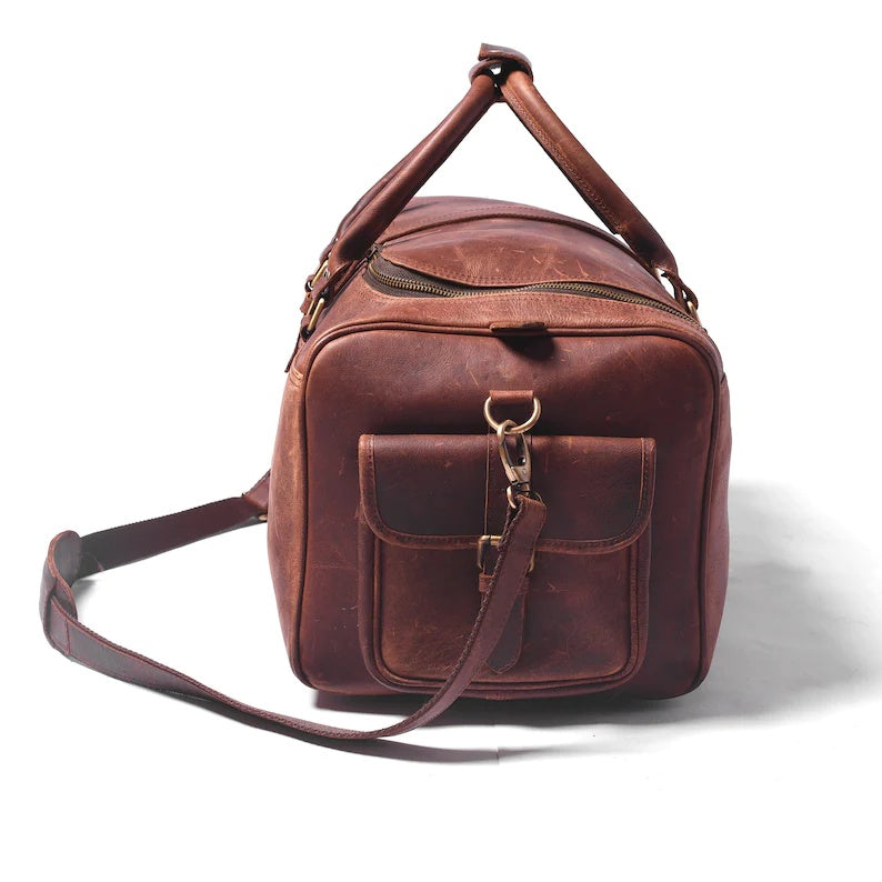 Classic Leather Overnight Bag – Durable & Elegant