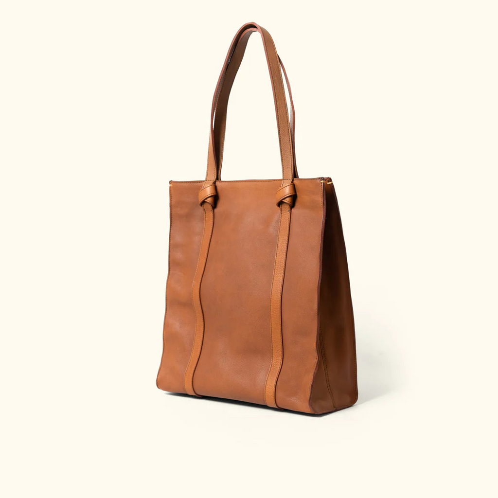 Elegant Everyday Tote – Full-Grain Leather Craftsmanship