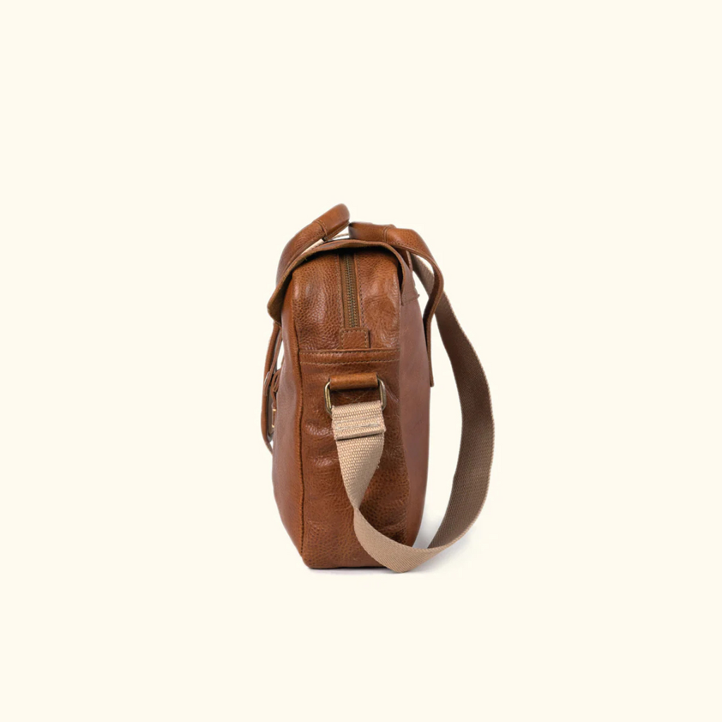 Genuine Buffalo Leather Laptop Briefcase – Classic Work Bag for Professionals