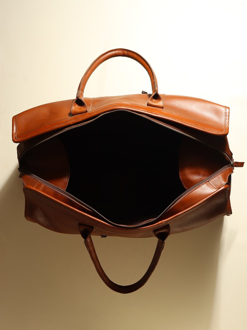 Men’s Leather Travel Duffle Bag – Elegant & Durable