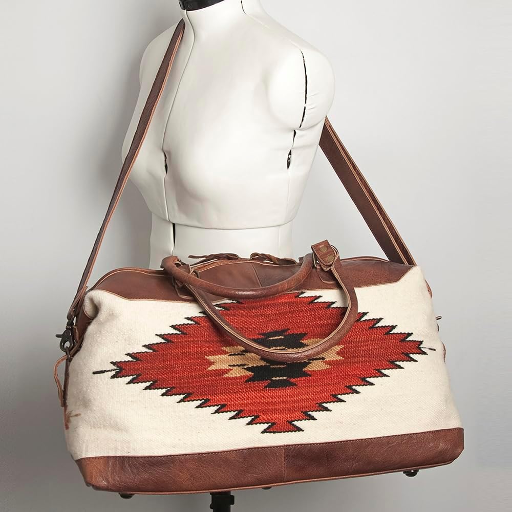 Handcrafted Western-Style Leather Duffle Saddleback-Style Western Duffle Bag