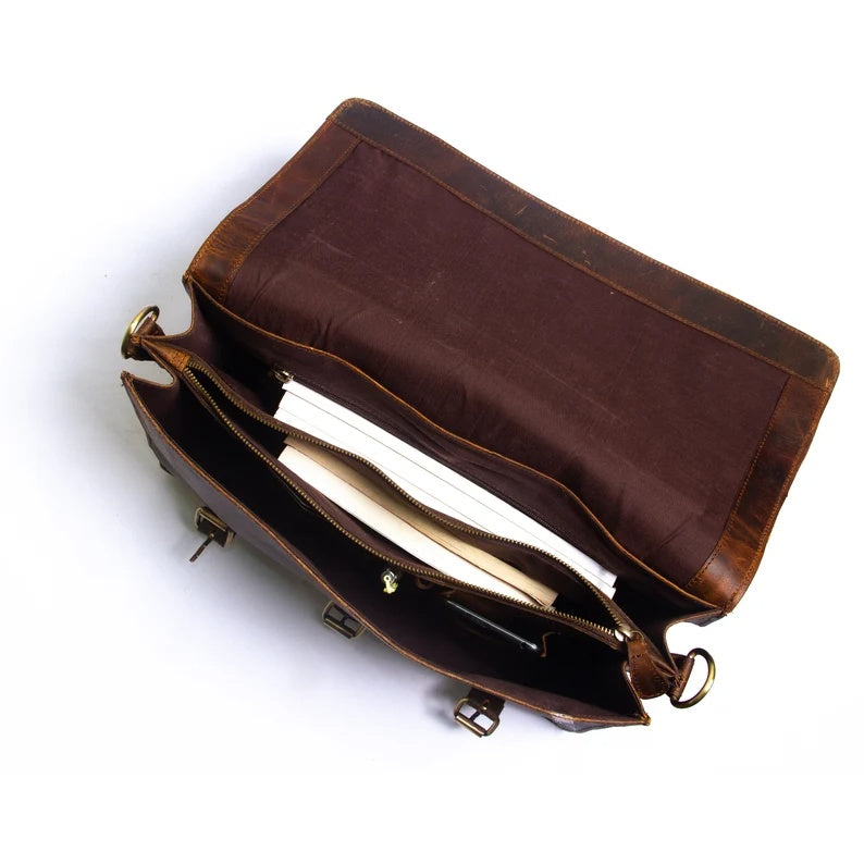 Executive Leather Messenger – Polished Bag for Work & Travel