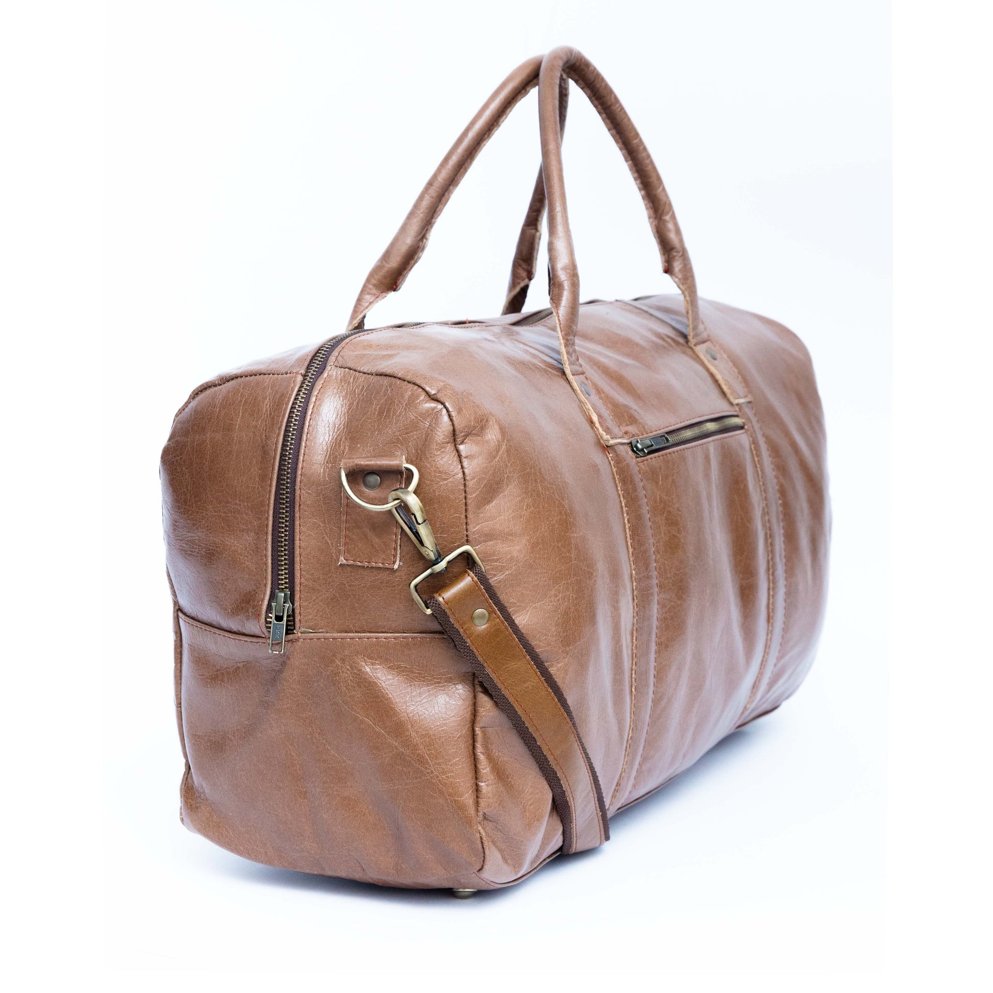 Unisex Leather Duffle – For Business or Weekend Trips