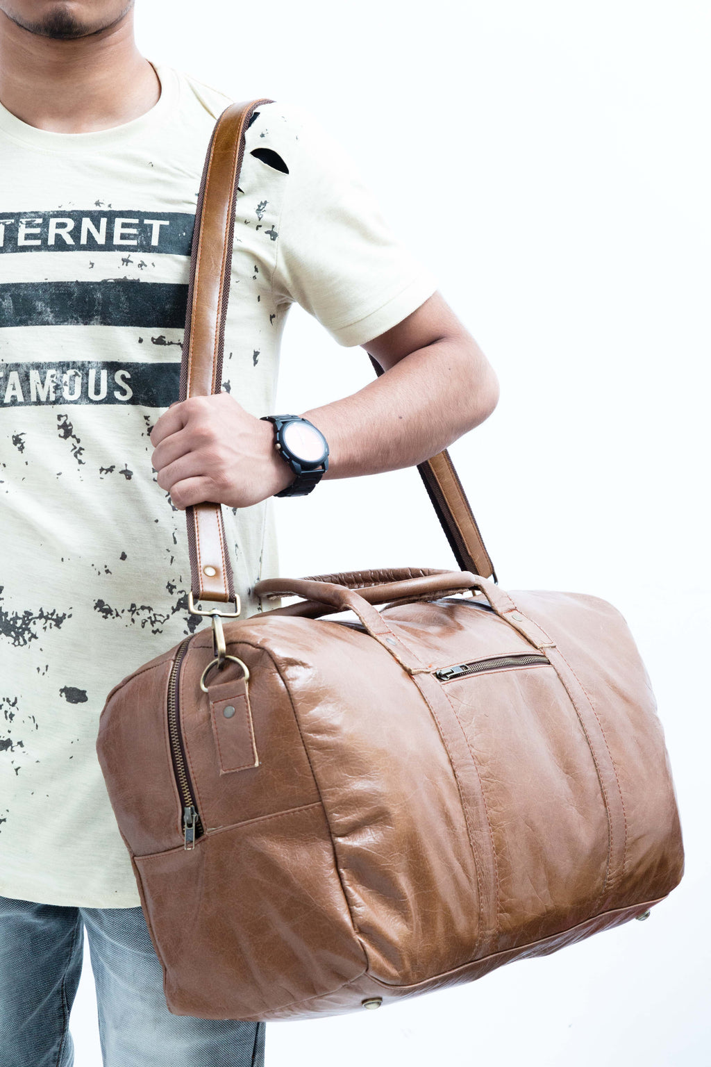 Unisex Leather Duffle – For Business or Weekend Trips