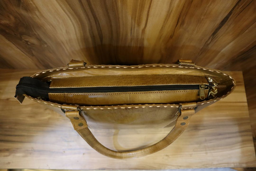 Premium Leather Shoulder Tote – Stylish Handbag for Everyday Use