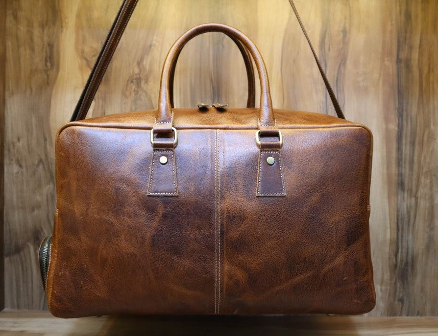 Handmade Leather Overnight Bag – Timeless & Elegant