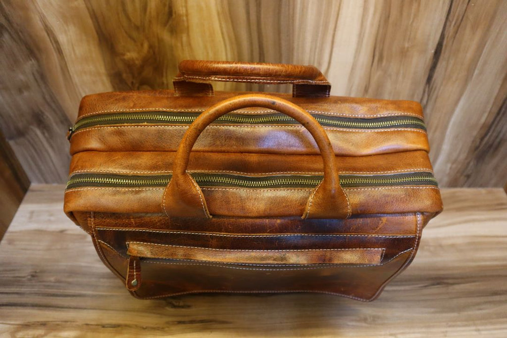 Vintage-Inspired Leather Messenger Bag – Rustic Brown