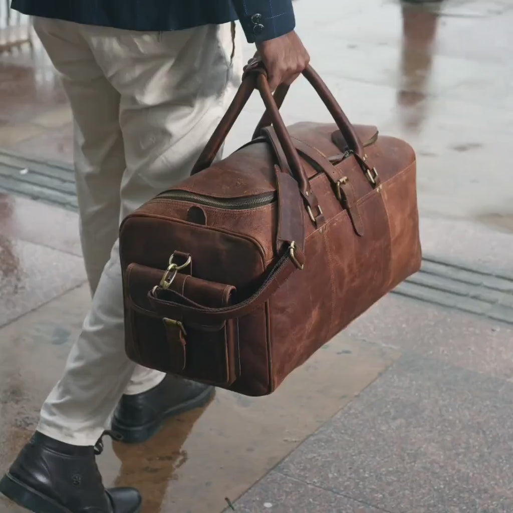 Classic Leather Overnight Bag – Durable & Elegant